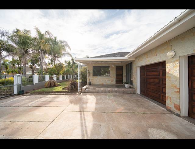 4 BEDROOM HOUSE FOR SALE IN DORCHESTER HEIGHTS